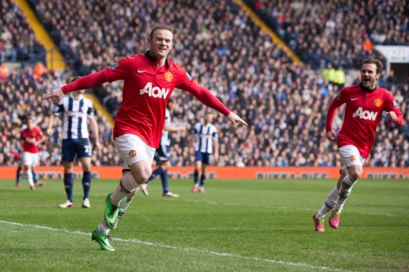 Útočník Manchesteru United Wayne Rooney se raduje z gólu.