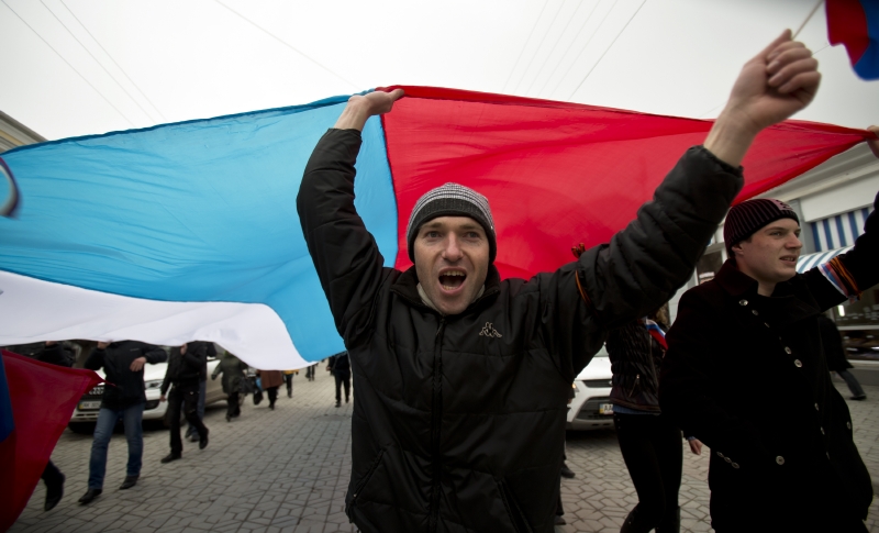 Proruští demonstranti v Simferopolu.