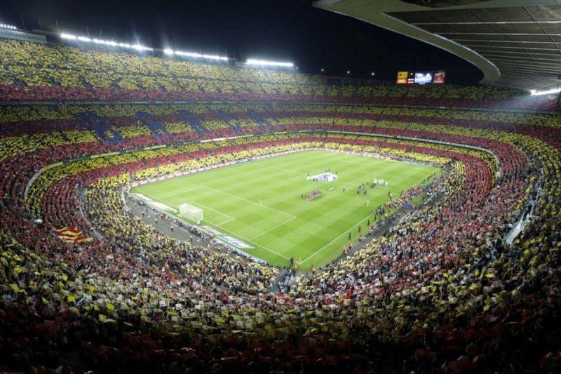 Stávající podoba stadionu Nou Camp.