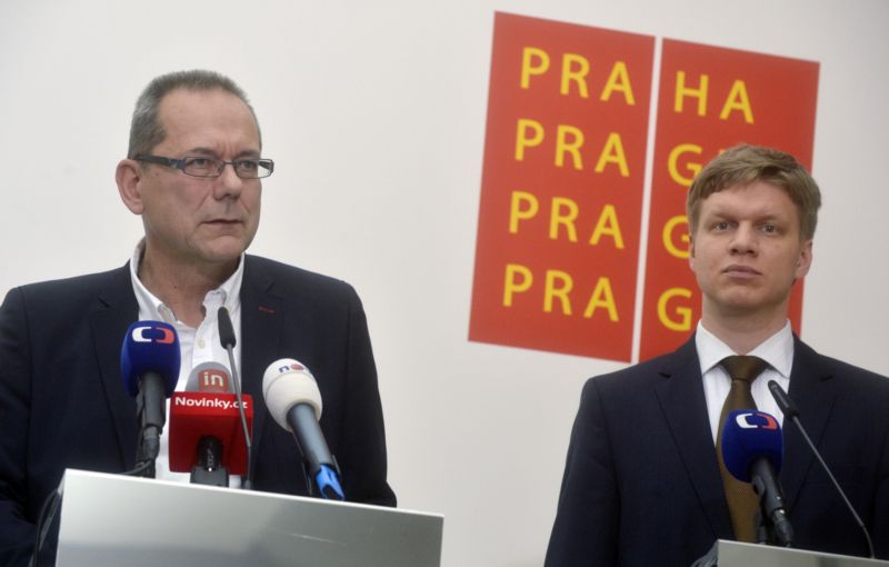Podpora podnikání? Neblázněte! Náměstek primátora Jiří Vávra a primátor Tomáš Hudeček.