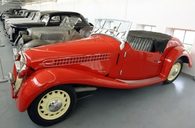 Historické automobily v muzeu Škody.