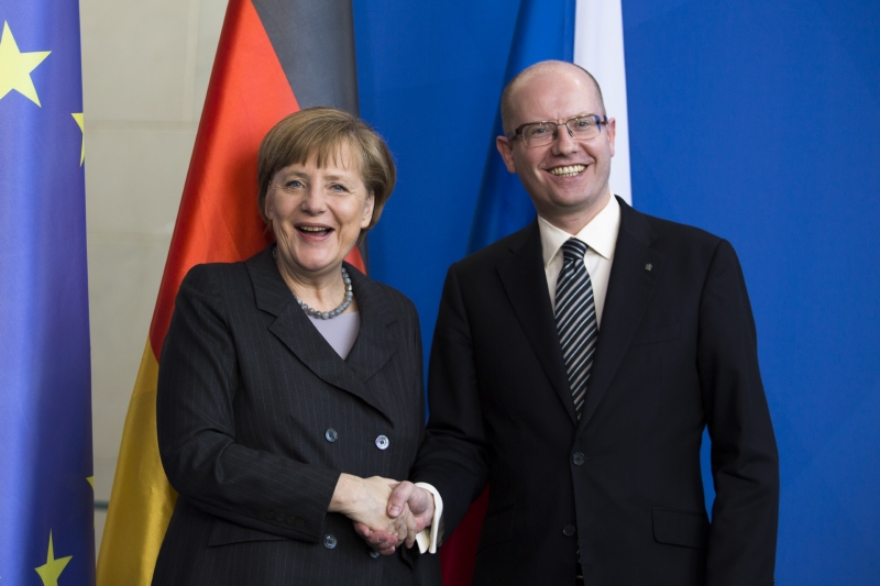 Němcká kancléřka Angela Merkelová s českým ministerským předsedou Bohuslavem Sobotkou. Němcká kancléřka Angela Merkelová s českým ministerským předsedou Bohuslavem Sobotkou.