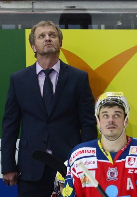 Pardubický kouč Zdeněk Venera a útočník Petr Sýkora.