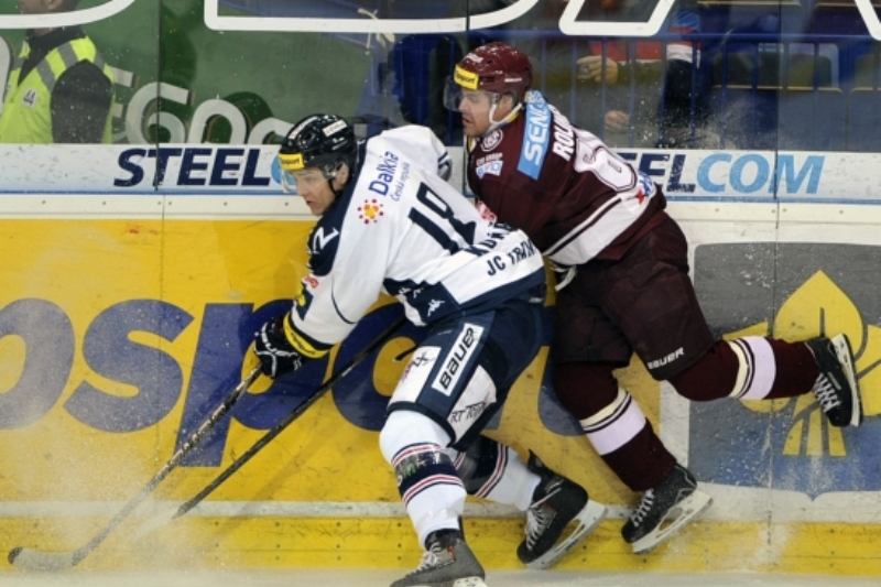 Hokejisté Sparty se ve čtvrtfinále utkají s Vítkovicemi. Hokejisté Sparty se ve čtvrtfinále utkají s Vítkovicemi.