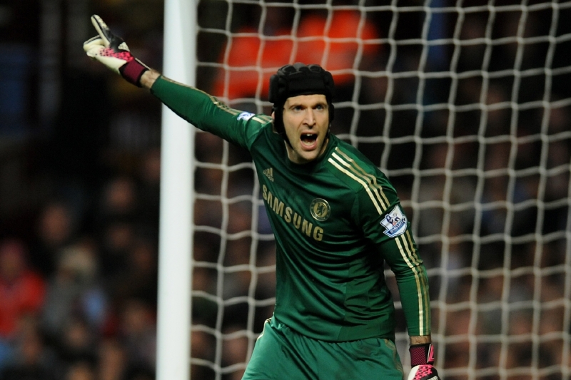 Gólman Chelsea Petr Čech.