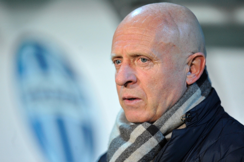 Trenér Karel Jarolím. Trenér Karel Jarolím.