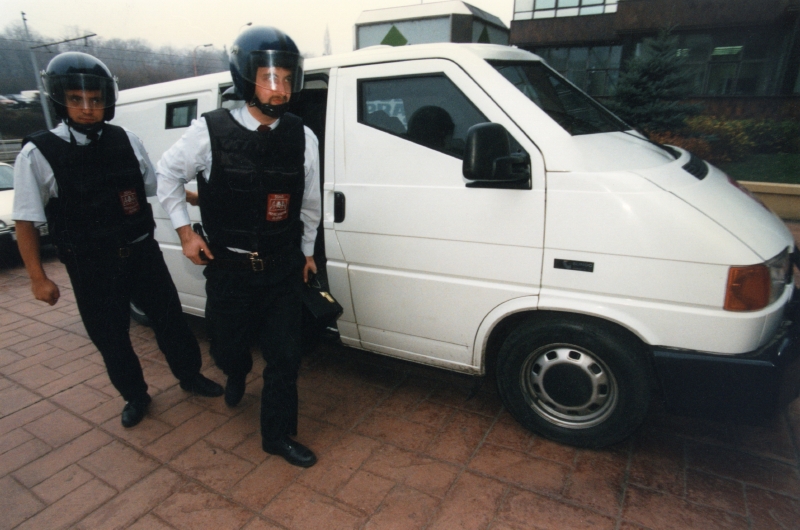 Jeden z lupičů byl zaměstnancem bezpečnostní agentury (ilustrační foto). Jeden z lupičů byl zaměstnancem bezpečnostní agentury (ilustrační foto).