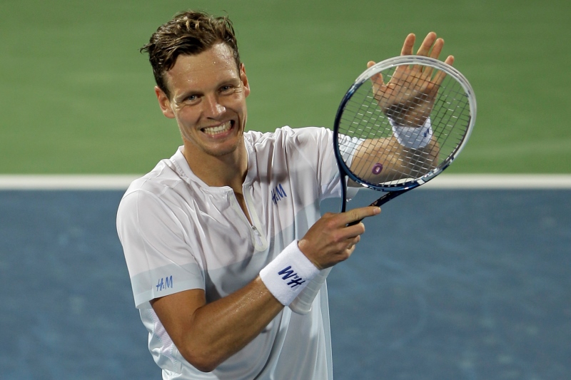 Tenista Tomáš Berdych zvolil i pro letoší sezonu jako přípravu na Wimbledon start na červnovém turnaji v Queen's Clubu. Tenista Tomáš Berdych zvolil i pro letoší sezonu jako přípravu na Wimbledon start na červnovém turnaji v Queen's Clubu.
