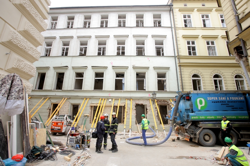 Dům vlastní Řízení letového provozu. Dům vlastní Řízení letového provozu.