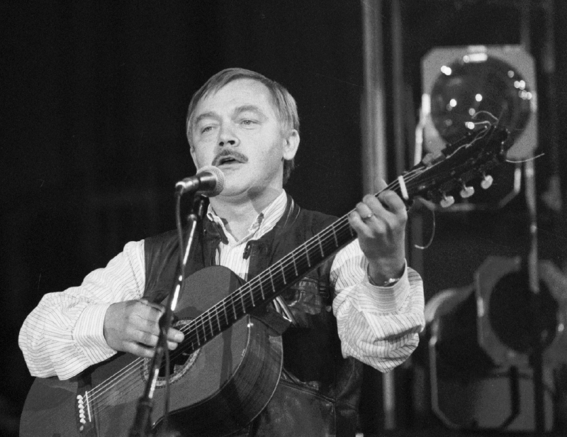 Písničkář Karel Kryl.