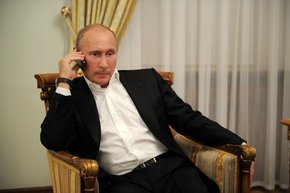 Zbýval jen Putinův podpis.