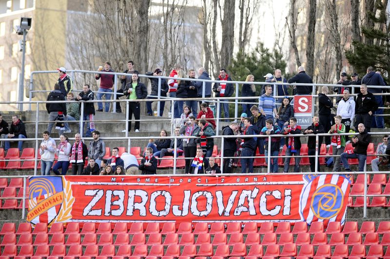 Fanoušci Brna řádili na Slovácku.