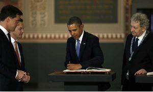Obama na radnici v Amsterodamu.