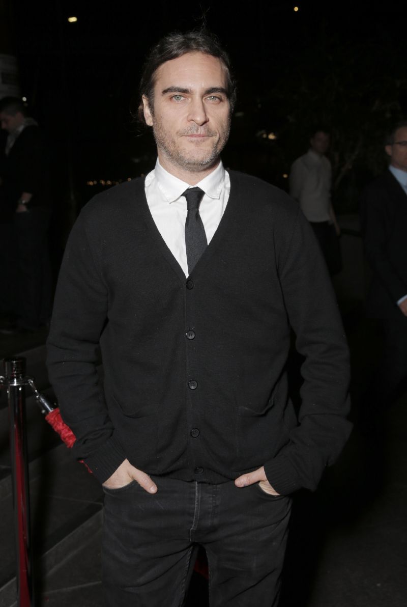 Joaquin Phoenix o filmové role neškemrá, radši si na ně počká.