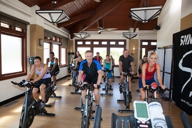 Dnes je Spinning jednou z nejrozšířenějších cvičebních metod na světě. Slouží jako dokonalý prostředek pro zbavení našeho těla přebytečných kil a nahromaděného stresu.
