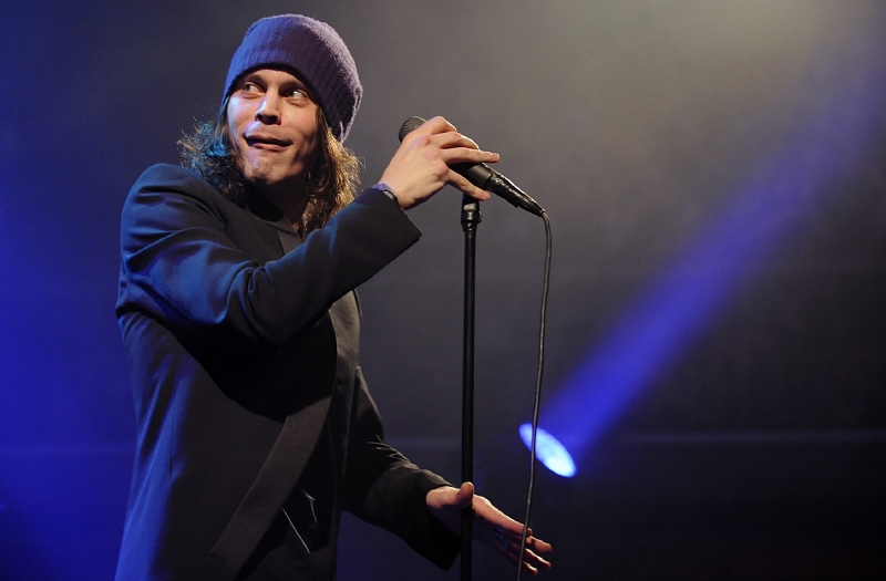 Zpěvák Ville Valo z finské skupiny HIM, která bude největší hvězdou festivalu.