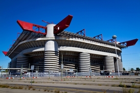 Hned několik hráčů by mělo v příští sezoně nově okusit atmosféru svatostánku San Siro.