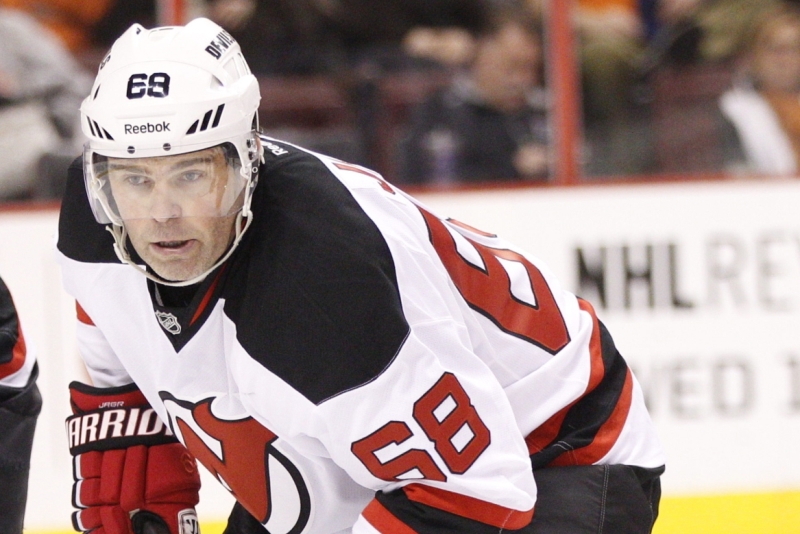 Jaromír Jágr je jeden z dvaadvaceti českých hokejistů v NHL, které kontaktoval šéftrenér Slavomír Lener. Jaromír Jágr je jeden z dvaadvaceti českých hokejistů v NHL, které kontaktoval šéftrenér Slavomír Lener.