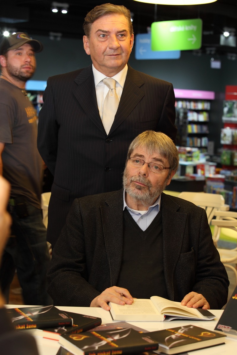 Během natáčení se Donutil potkal i se sexuologem Radimem Uzlem
