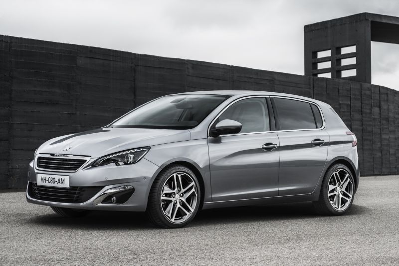 Peugeot 308 bude komunikovat i česky!