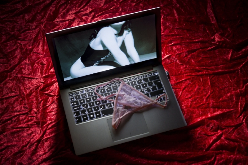 Některé servery nabízející pornografii již prověřují věk uživatelů (ilustrační foto).