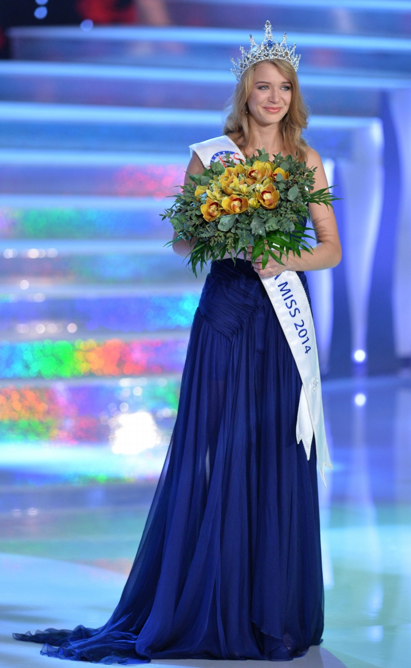 Gabriela Franková pár okamžiků po nasazení korunky. Gabriela Franková pár okamžiků po nasazení korunky.