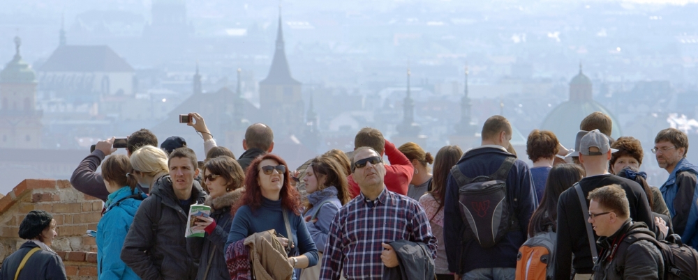 "Teplá" zima přilákala do Prahy více zahraničních turistů.