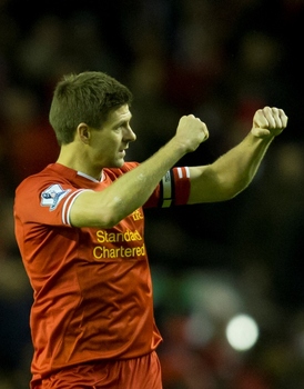 Steven Gerrard na ligový triumf stále čeká.