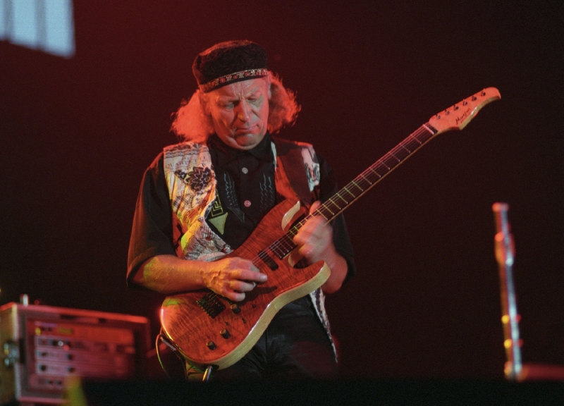 Kytarista kapely Jethro Tull Maritn Barre (archivní foto). Kytarista kapely Jethro Tull Maritn Barre (archivní foto).