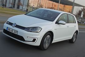 Nejnovějším přírůstkem do rodiny elektromobilů je VW e-Golf.
