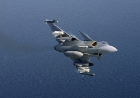 Švédský gripen nad Pobaltím (ilustrační foto).