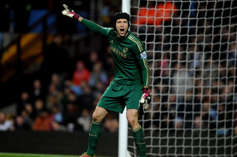 Gólman Chelsea Petr Čech.