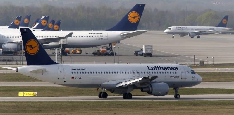 Největší německé aerolinky už kvůli stávce v předstihu zrušily 3800 z 4300 plánovaných letů.