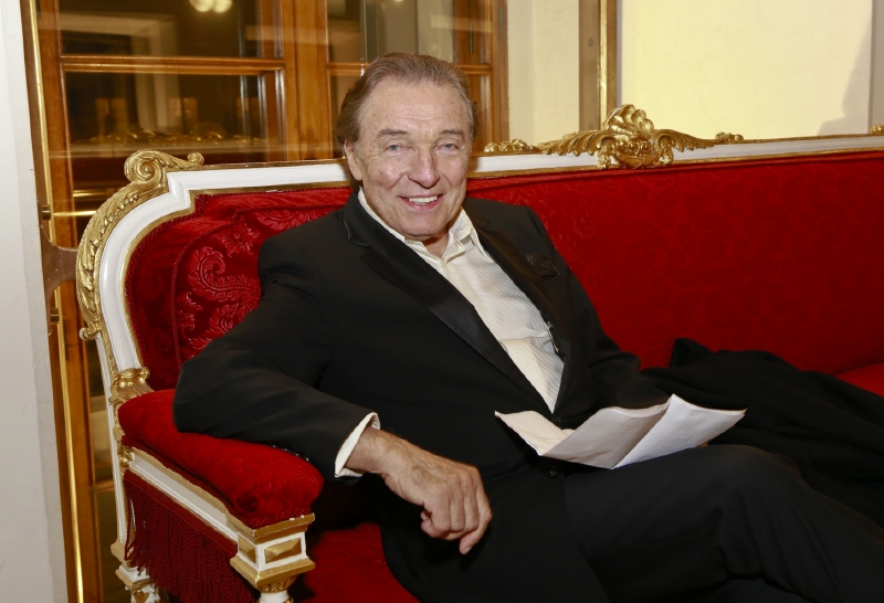 Karel Gott v O2 aréně vystupoval naposledy před dvěma lety. Karel Gott v O2 aréně vystupoval naposledy před dvěma lety.
