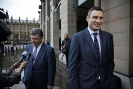 Miliardář Petro Porošenko a vůdce hnutí UDAR Vitalij Kličko.