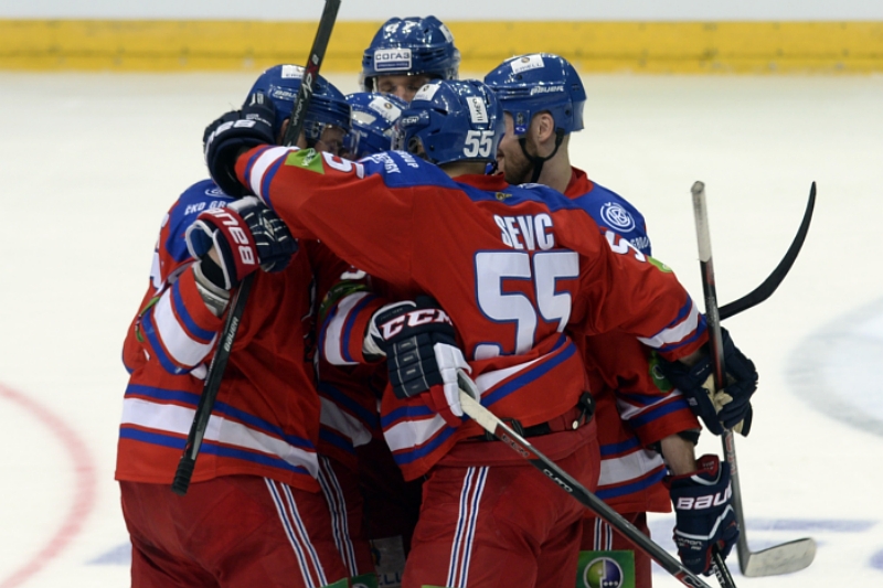 Hokejisté Lva si mohou zajistit postup do finále KHL.
