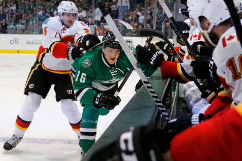 Ladislav Šmíd v dresu Calgary. Ladislav Šmíd v dresu Calgary.