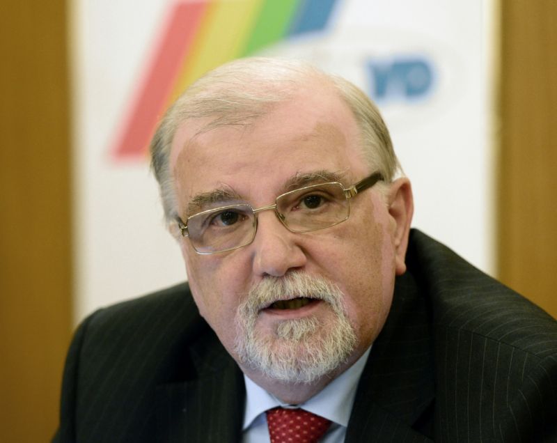 Jaromír Hanák, prezident Svazu obchodu a průmyslu. Jaromír Hanák, prezident Svazu obchodu a průmyslu.