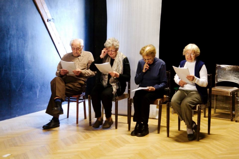 Zkouška inscenace Antigone vzletem sokolím. Zkouška inscenace Antigone vzletem sokolím.