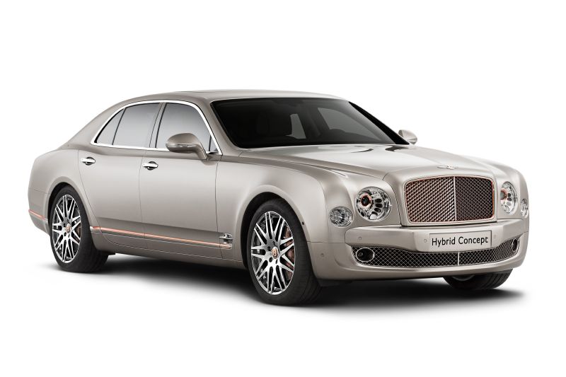 Bentley s hybridním pohonem před premiérou v Pekingu.