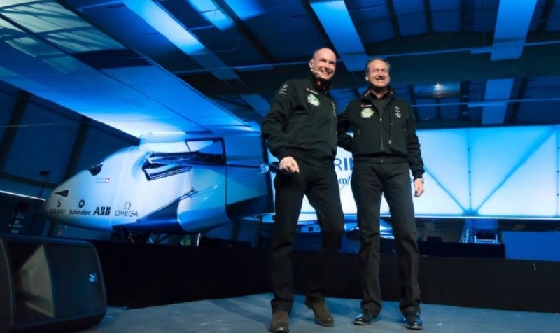 Solar Impulse 2 se představuje.