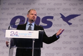 Občanští demokraté měli ve zprávě také nedostatky. Předseda Petr Fiala.