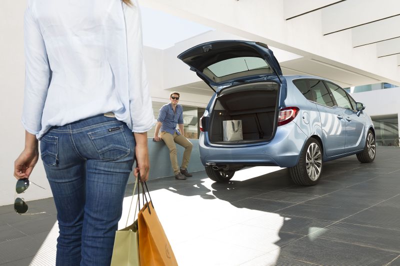 Praktický malý van Opel Meriva zaujme osvěženým designem.