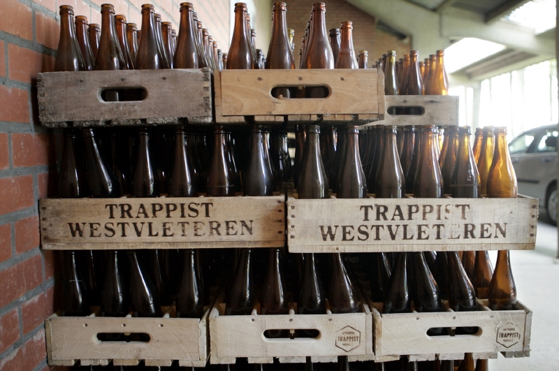 Mniši z opatství Svatého Sixta prodávají pivo již od roku 1878. Mniši z opatství Svatého Sixta prodávají pivo již od roku 1878.