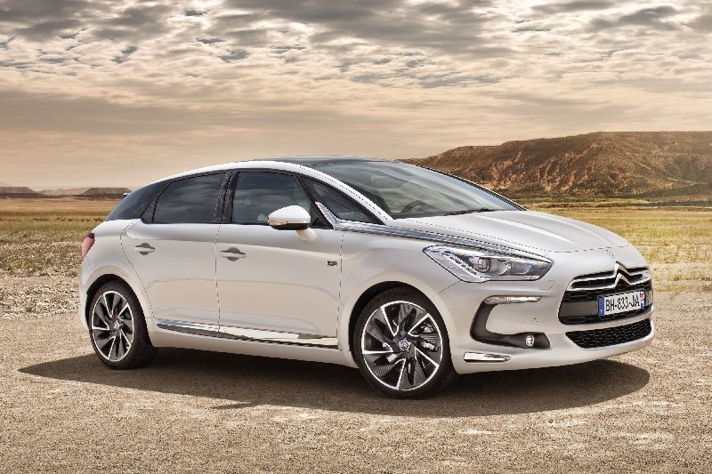 Peugeot a Citroën chtějí snížit počet modelů. DS5 asi na seznamu zmizelých nebude. 