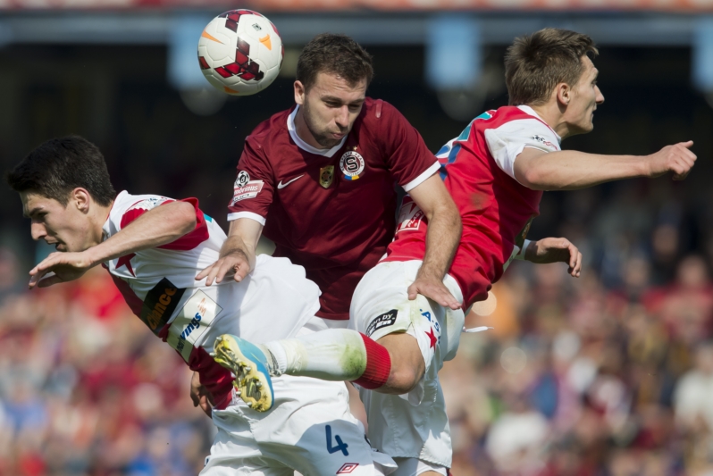 Momentka z derby mezi Spartou a Slavií. Momentka z derby mezi Spartou a Slavií.