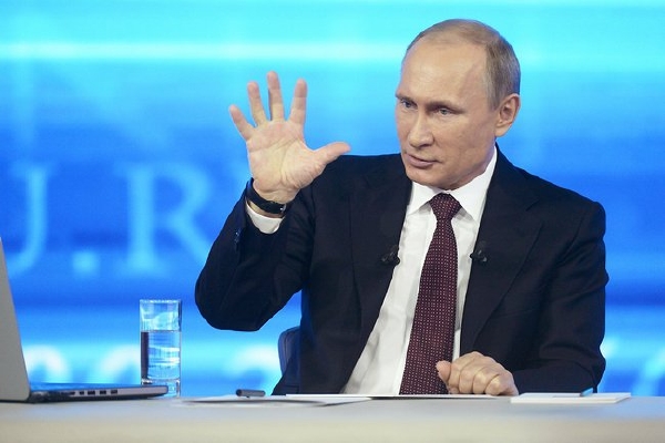 Vážný i osobní Putin.