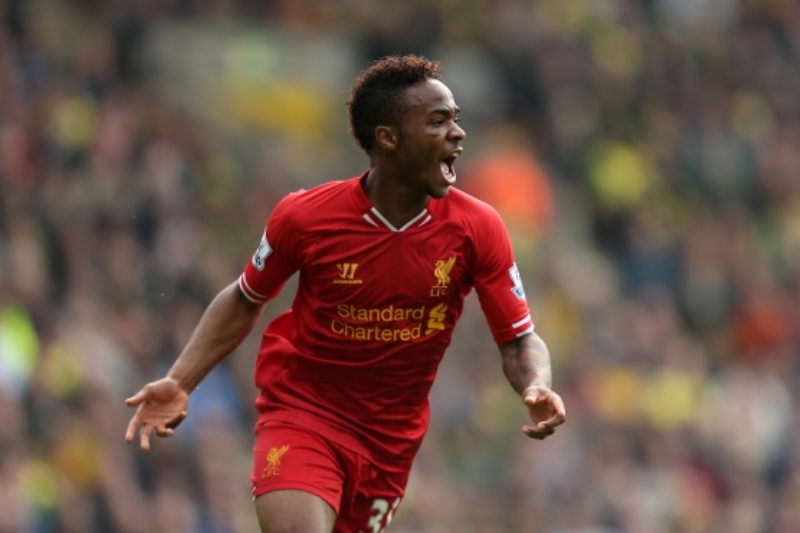 Útočník Raheem Sterling byl u všech tří gólů Liverpoolu.