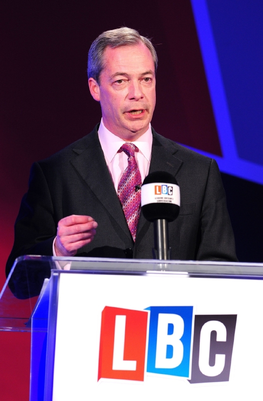 Nigel Farage čelí před evropskými volbami útokům ze všech stran. Nigel Farage čelí před evropskými volbami útokům ze všech stran.
