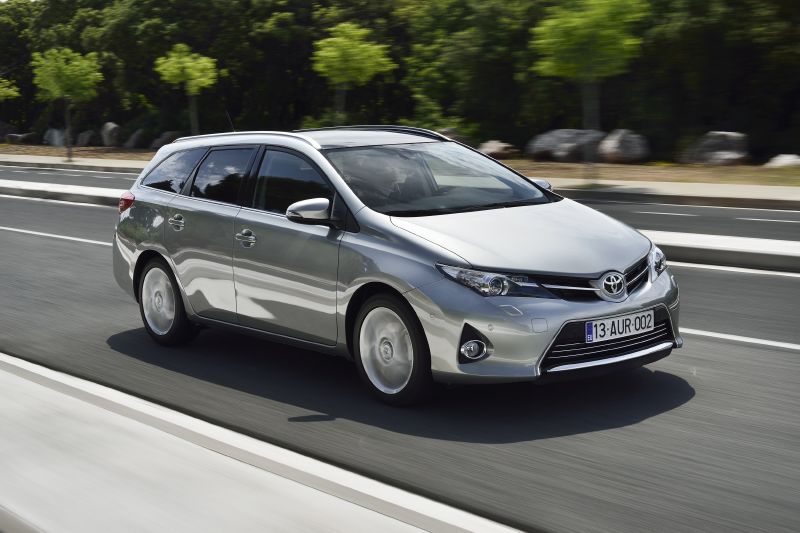 Toyota drží postavení největšího světového prodejce, pomáhá jí v tom i model Auris TS.